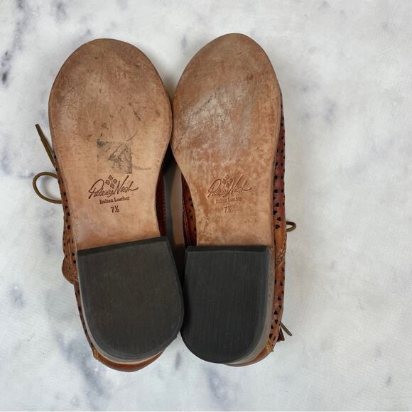 Patricia Nash Sabrina Cognac Perforated Leather Lace Up Ankle Booties Sz 7.5 - Picture 8 of 11